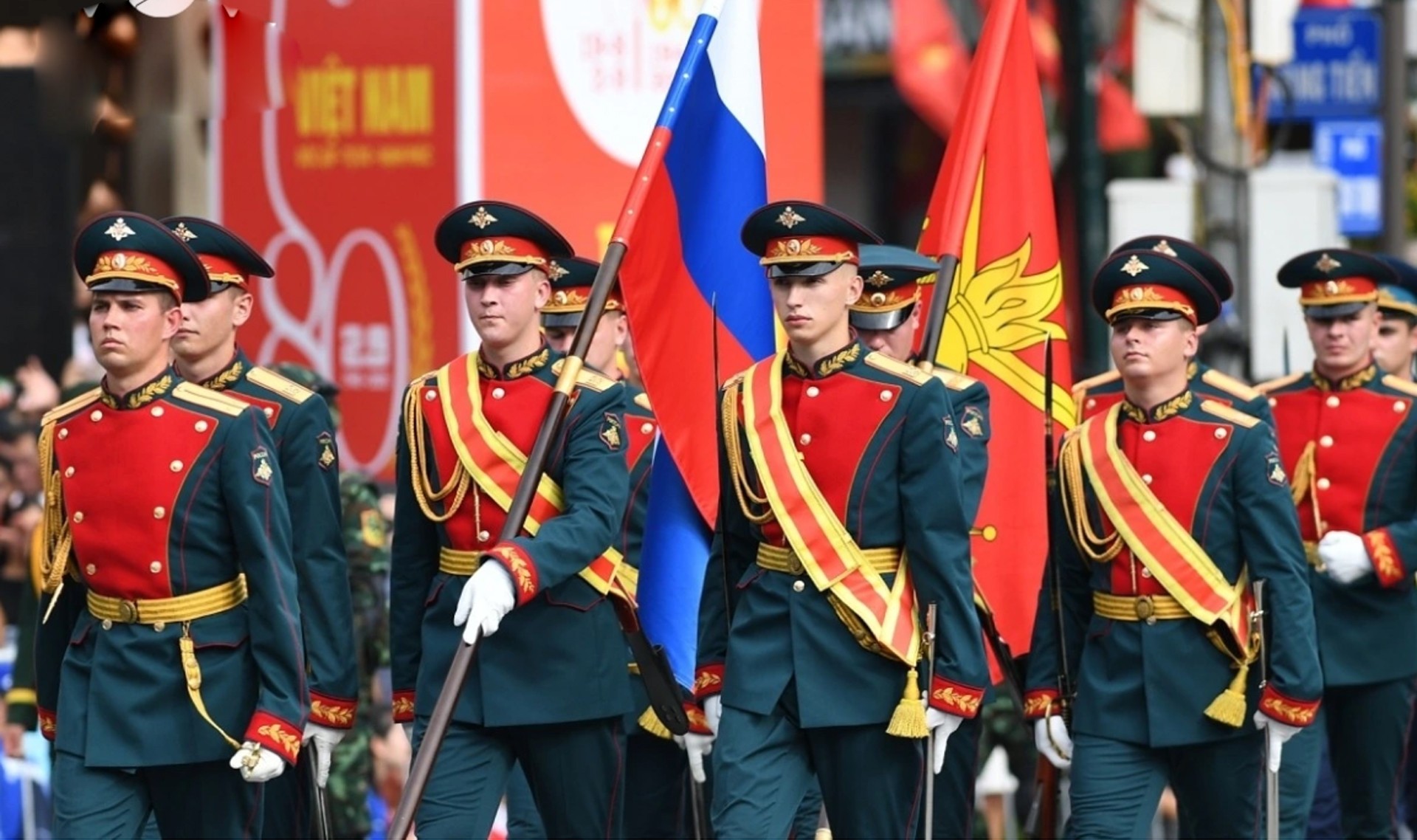 Đoàn Nga trong lễ tổng duyệt diễu binh, diễu hành sáng 30/8. 2-9-diem4.jpg