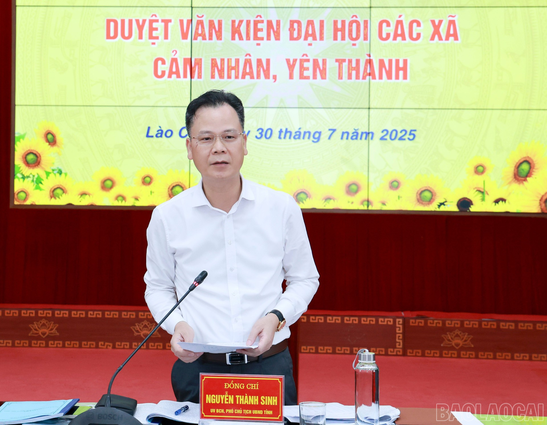 Đồng chí Phó Chủ tịch UBND tỉnh Nguyễn Thành Sinh phát biểu kết luận buổi làm việc. baolaocai-br_30-7-ong-sinh.jpg