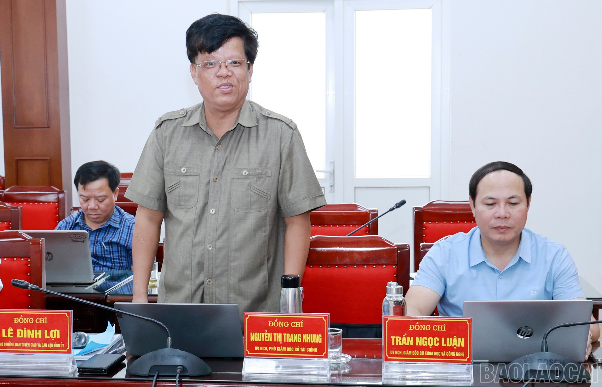 Lãnh đạo Ban Tuyên giáo và Dân vận Tỉnh ủy phát biểu tại buổi làm việc. baolaocai-br_30-7-batuyengiao.jpg