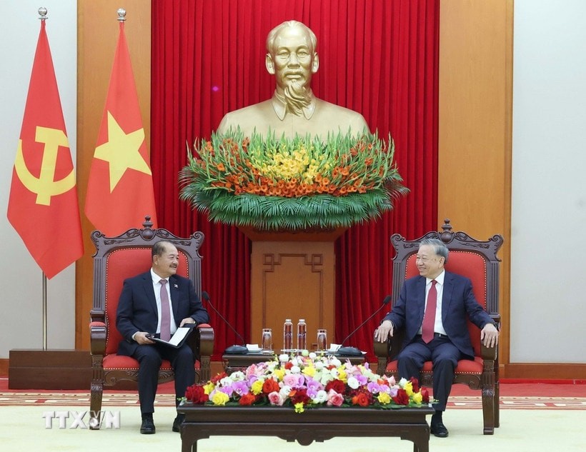 Tổng Bí thư Tô Lâm tiếp đồng chí Kikeo Khaykhamphithoune, Ủy viên Bộ Chính trị, Phó Thủ tướng Lào. Tổng Bí thư Tô Lâm tiếp đồng chí Kikeo Khaykhamphithoune, Ủy viên Bộ Chính trị, Phó Thủ tướng Lào.