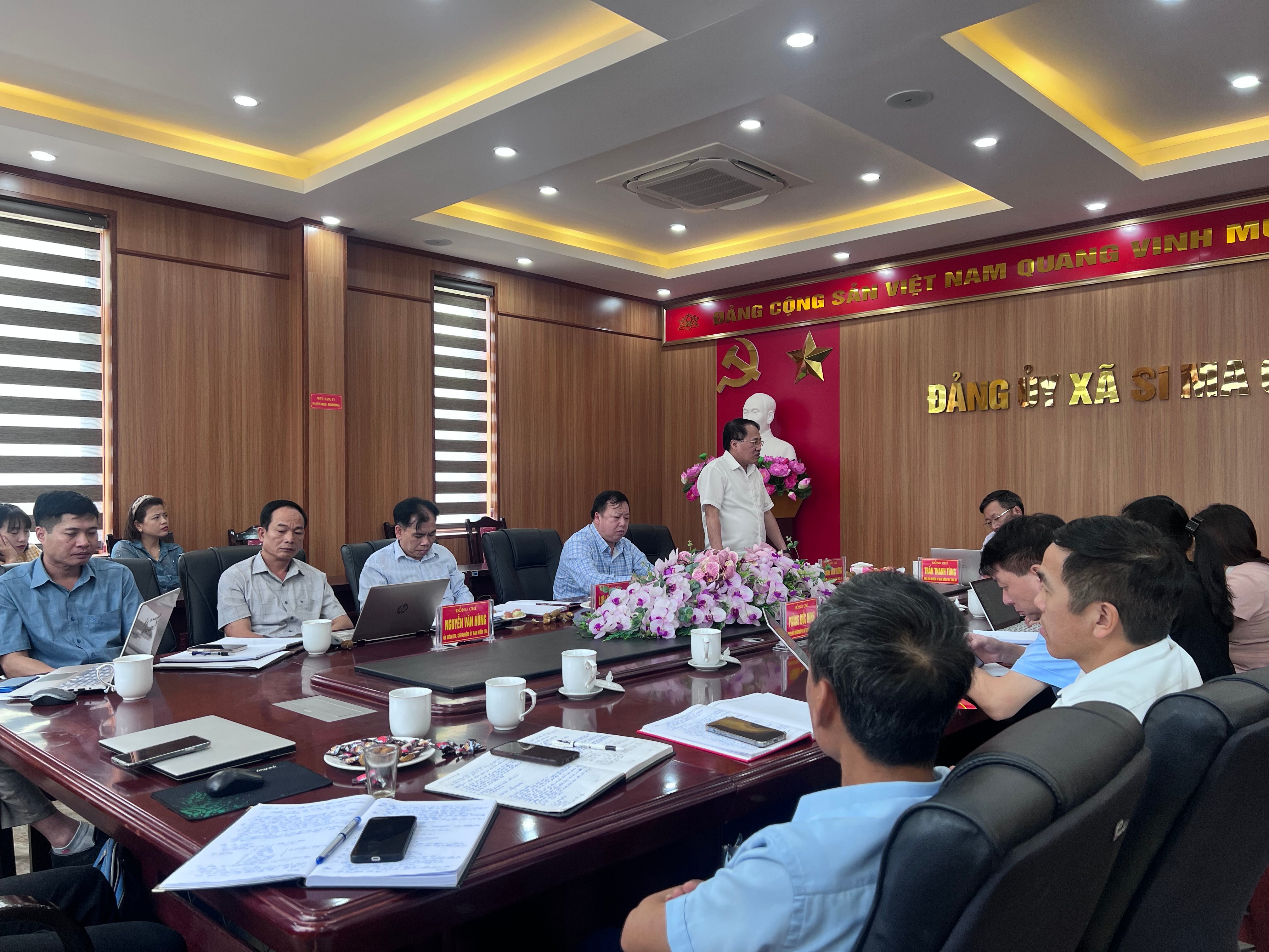 Quang cảnh buổi làm việc. img-8073.jpg
