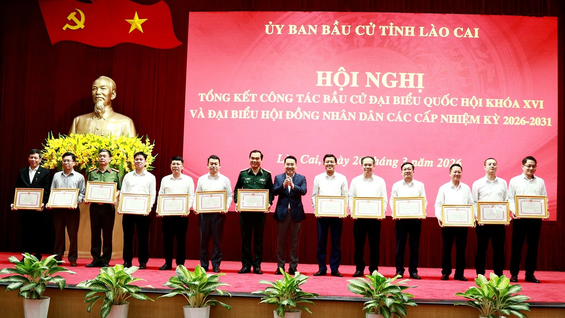 Hội nghị lần thứ 8 Ban Chấp hành Đảng bộ tỉnh về công tác cán bộ