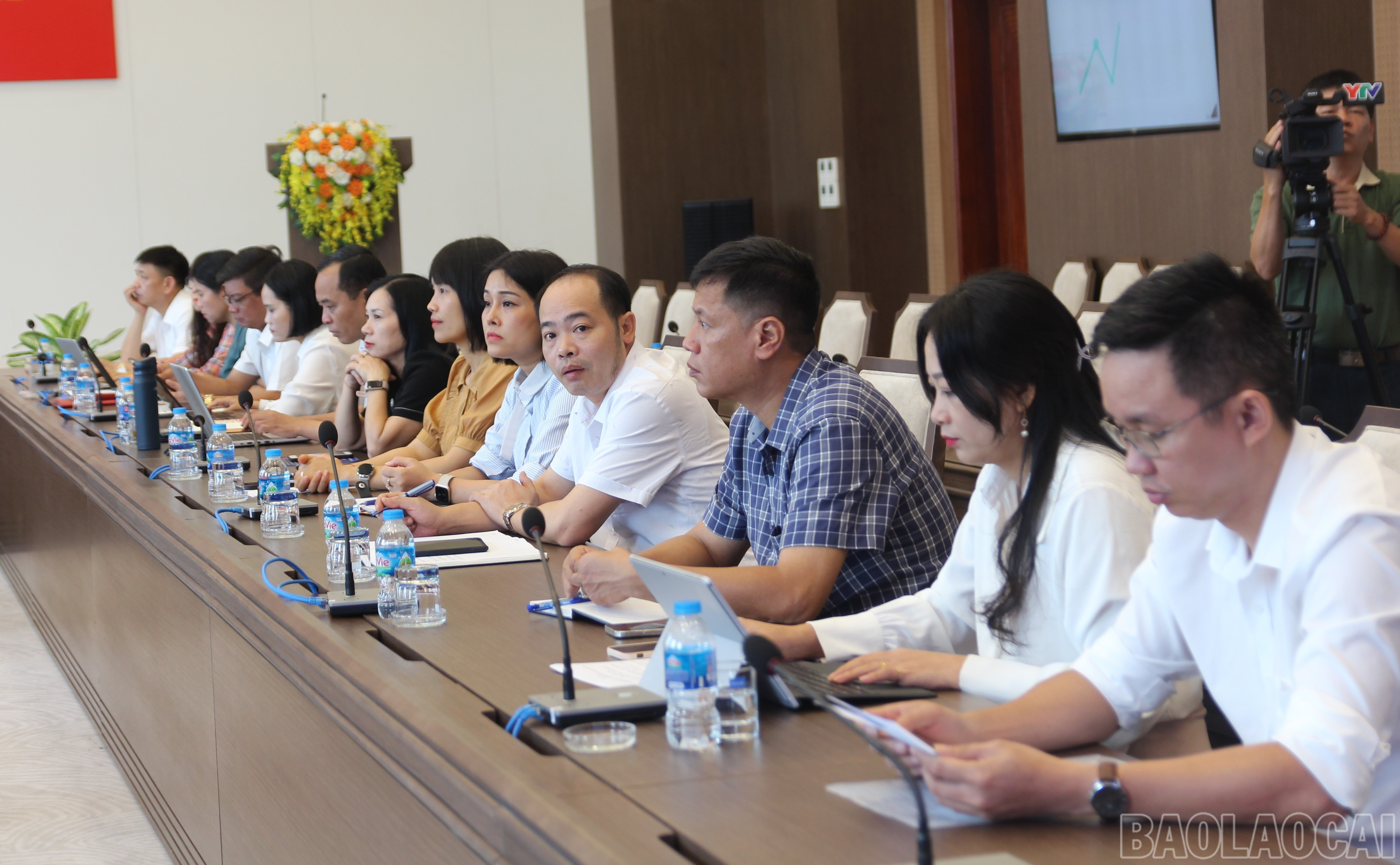 Các đại biểu tham dự hội nghị tại điểm cầu Lào Cai. baolaocai-br_4.jpg