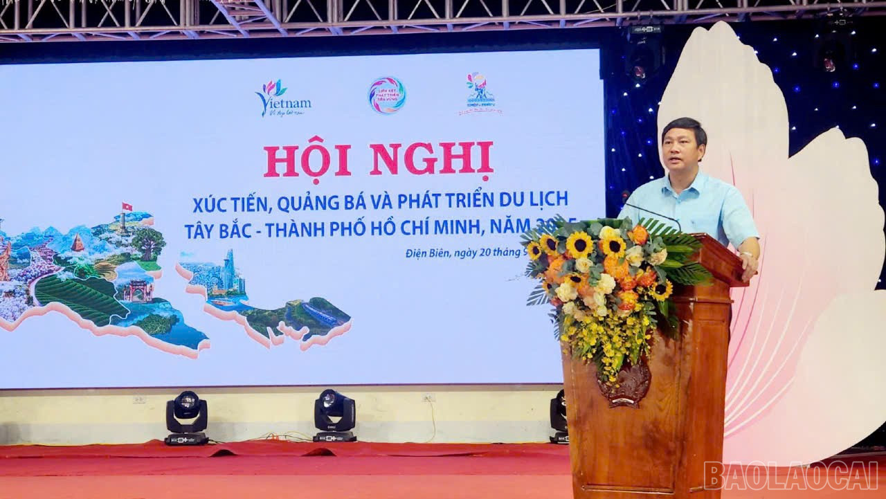 Ông Trần Sơn Bình - Phó Giám đốc Sở Văn hoá - Thể thao và Du lịch tỉnh Lào Cai phát biểu tại Hội nghị xúc tiến, quảng bá và phát triển du lịch Tây Bắc - Thành phố Hồ Chí Minh. baolaocai-br_z7031904351328-352646cd5b8fa6cc99fb9ad4a9700659.jpg