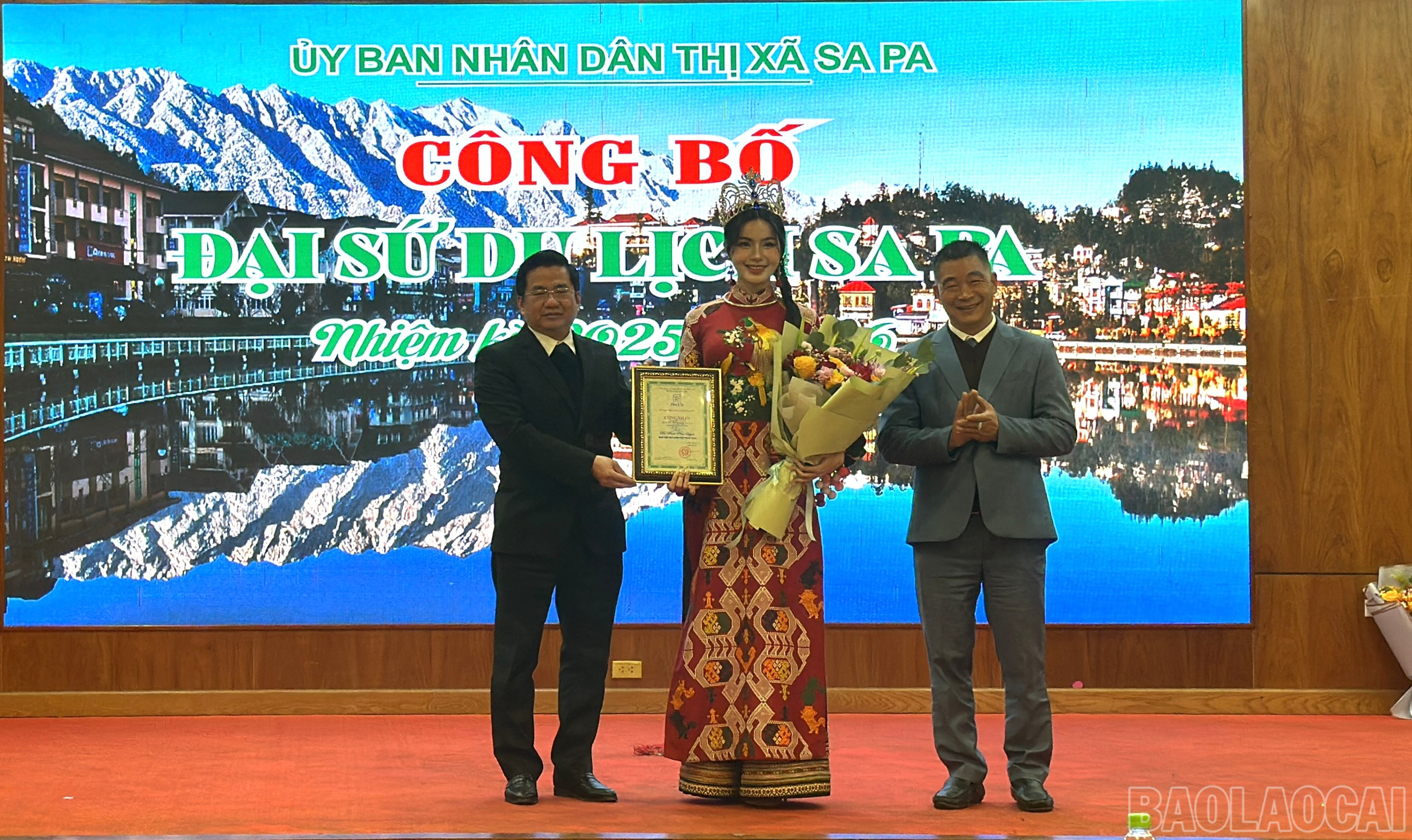 Hoa hậu Phạm Ngọc Quỳnh nhận danh hiệu đại sứ du lịch Sa Pa. baolaocai-br_img-8775.jpg