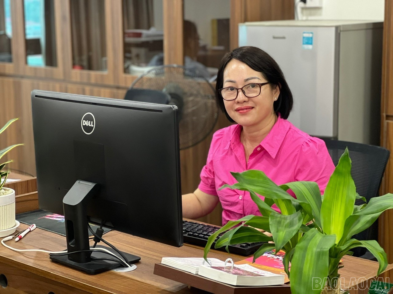 Chị Bùi Xuân trong một ngày làm việc. baolaocai-br_1iu7vu1ja-4q40mr.jpg