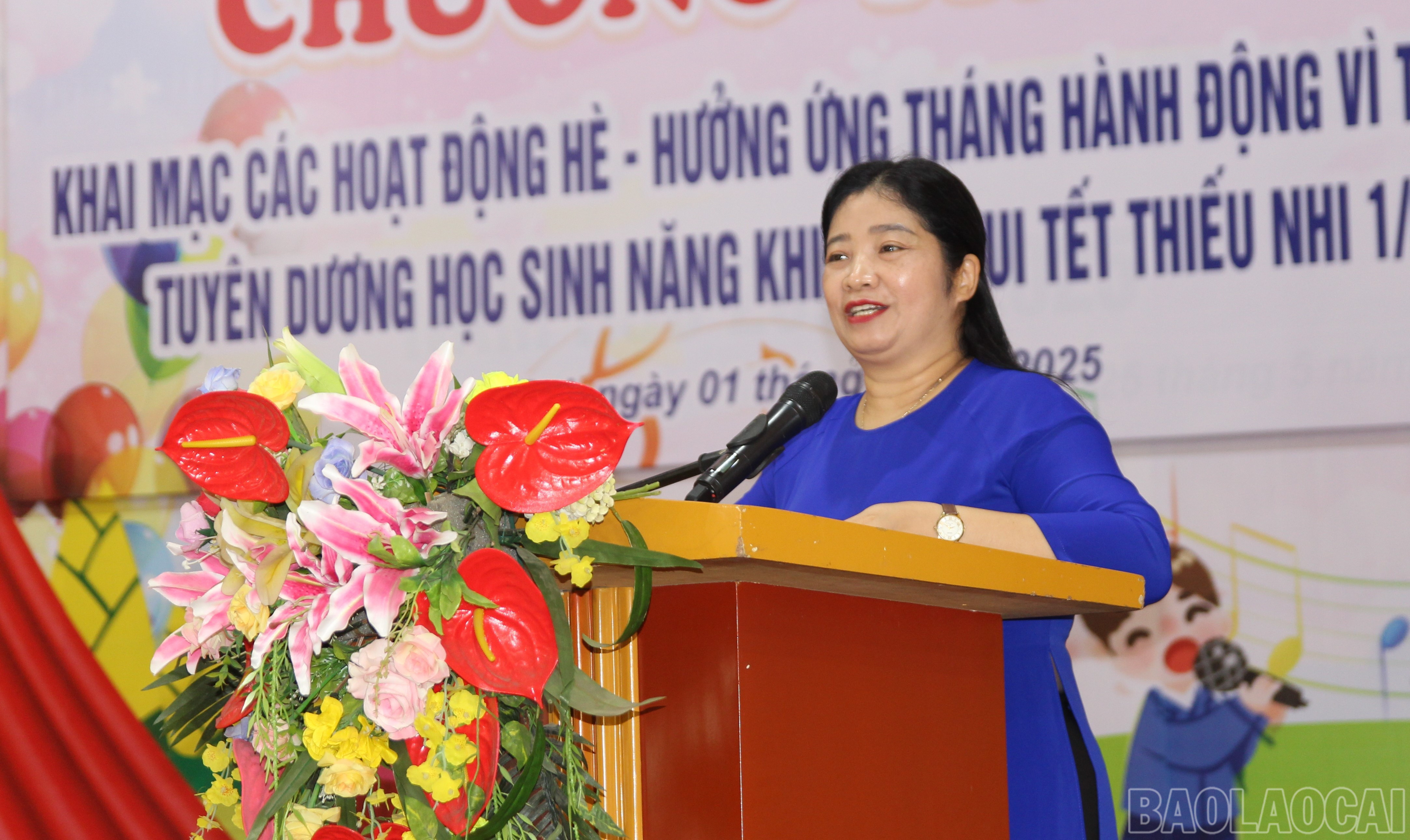 Lãnh đạo Trung tâm Hoạt động Thanh thiếu nhi tỉnh Lào Cai phát biểu tại chương trình. baolaocai-br_2.jpg