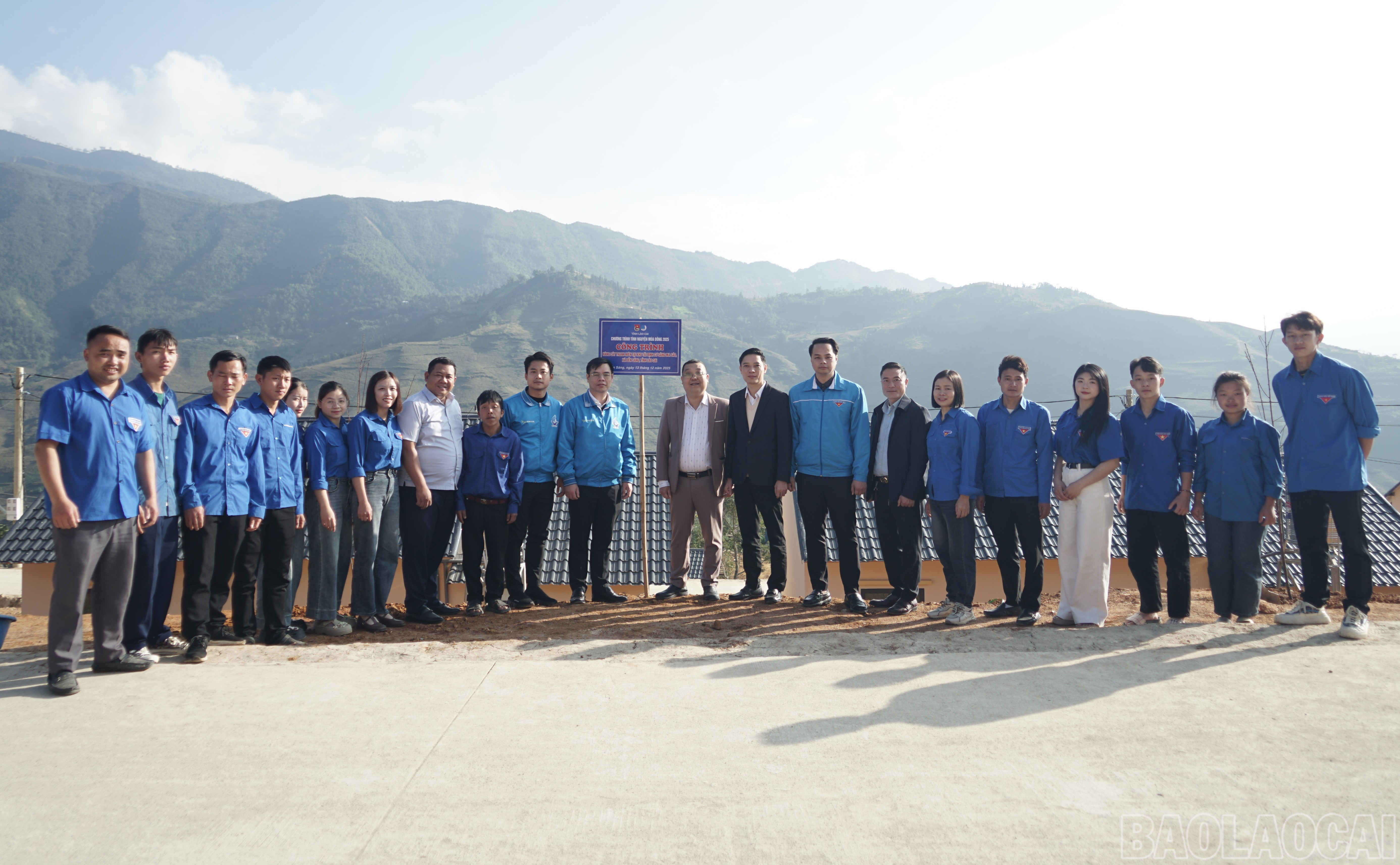 Plantarea de copaci în zona de relocare. baolaocai-br_2.jpg