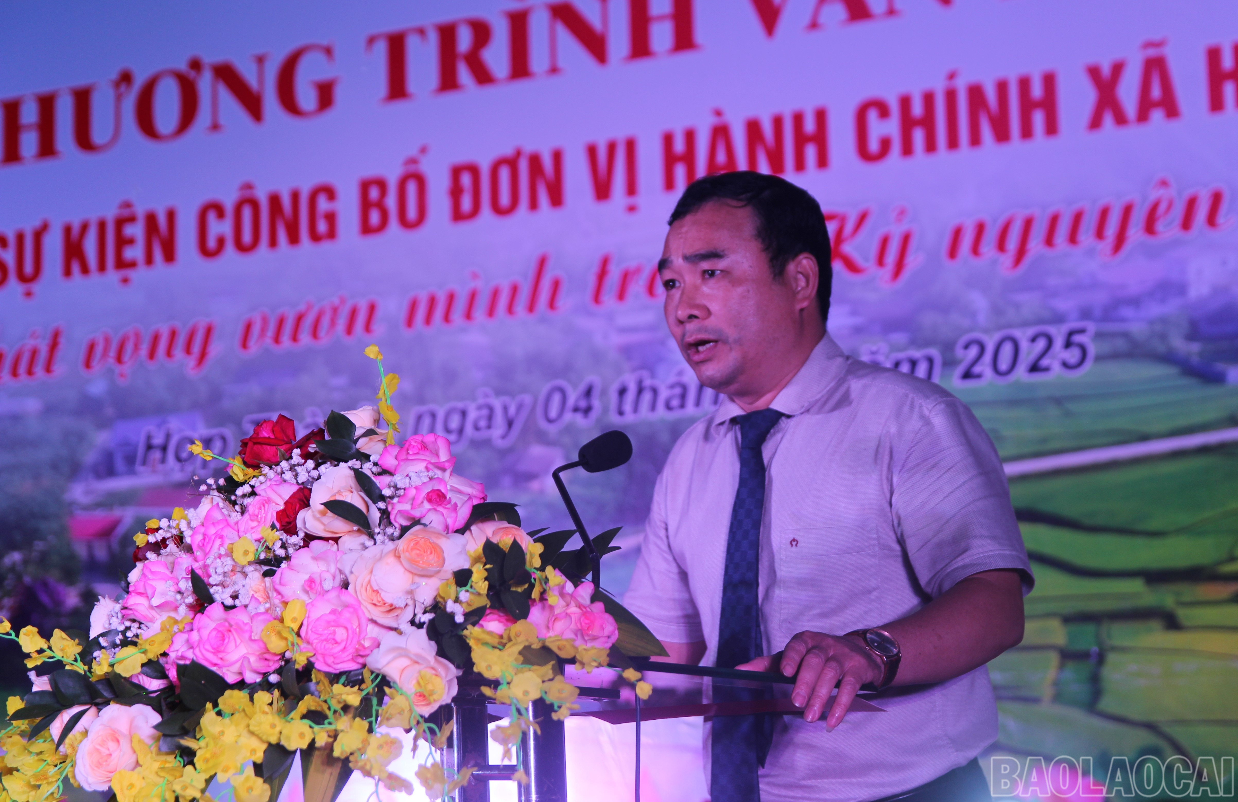 Đồng chí Nguyễn Trọng Đoan, Phó Chủ tịch UBND xã Hợp Thành phát biểu tại chương trình. baolaocai-br_8.jpg