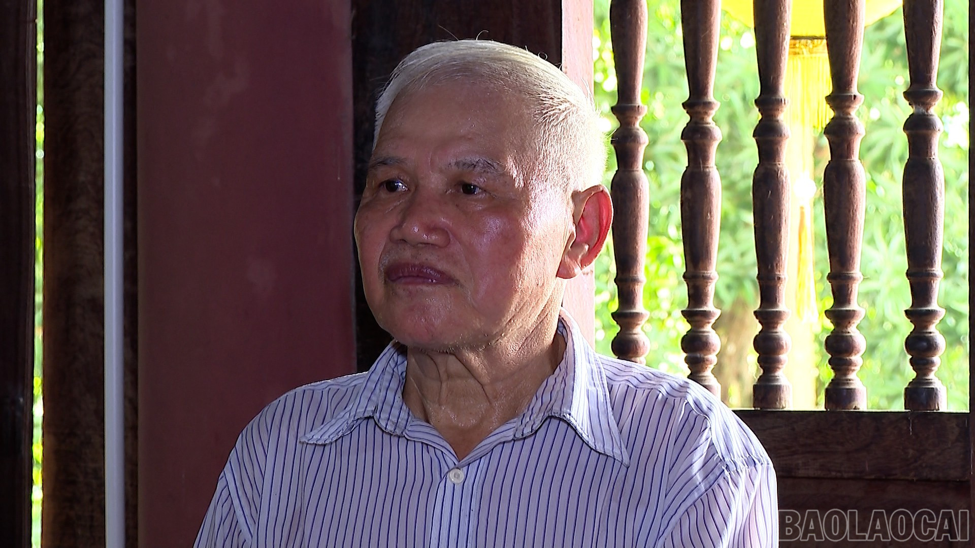 Ông Hoàng Văn Nghị chia sẻ về đền Đại Cại. baolaocai-br_1.jpg