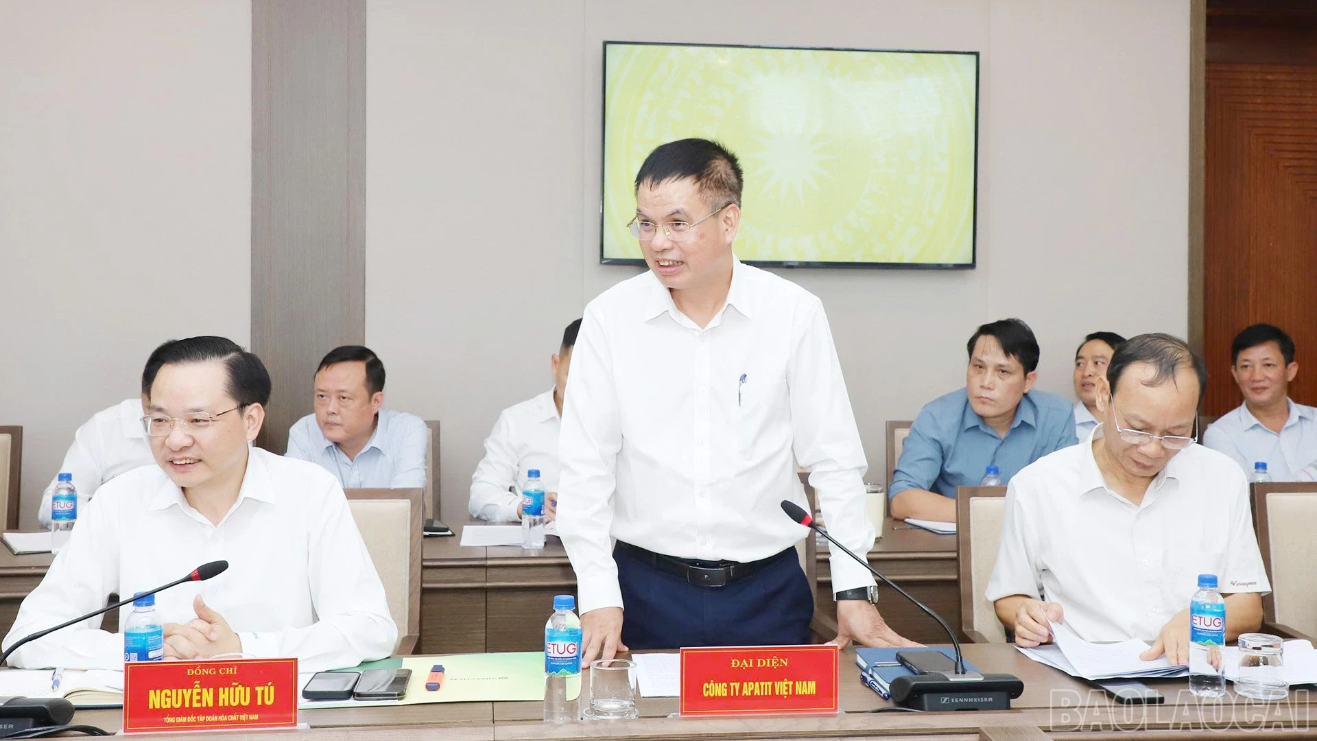 baolaocai-br_dai-dien-cong-ty-apatit-phat-bieu-2551.jpg