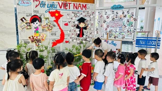 "Tiến về Sài Gòn, ta quét sạch giặc thù"