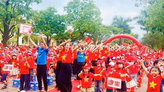 Hơn 1.000 trường học đón học sinh tựu trường