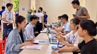 Trên 1.200 sinh viên nhập học tại Trường Cao đẳng Lào Cai