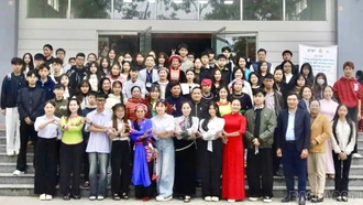 Sôi nổi Hội nghị hợp tác chuyển đổi số