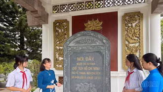 Yêu Bác lòng ta trong sáng hơn