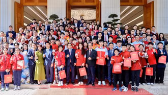 Em Nguyễn Huy Phong (THPT Chuyên Lào Cai) vinh dự được Thủ tướng gặp mặt, biểu dương vì thành tích tiêu biểu