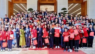 Em Nguyễn Huy Phong (THPT Chuyên Lào Cai) vinh dự được Thủ tướng gặp mặt, biểu dương vì thành tích tiêu biểu