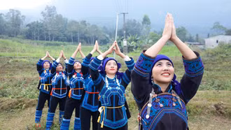 Sơn nữ múa điệu núi rừng