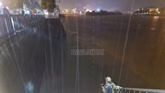 Mực nước sông Hồng lên nhanh trong đêm về sáng ngày 9/9/2024