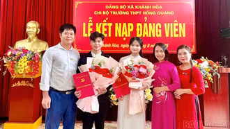 Hai học sinh Trường THPT Hồng Quang được kết nạp vào Đảng