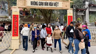 Đặc sắc không gian văn hóa Việt tại Lễ hội đền Thượng