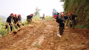 Các đồng chí lãnh đạo tỉnh dự Lễ phát động Phong trào xây dựng đường giao thông nông thôn đợt 2 năm 2026