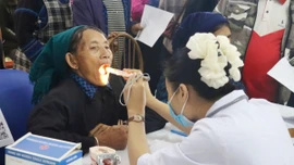 Bệnh viện Y học cổ truyền tỉnh khám bệnh miễn phí cho người dân xã Y Tý