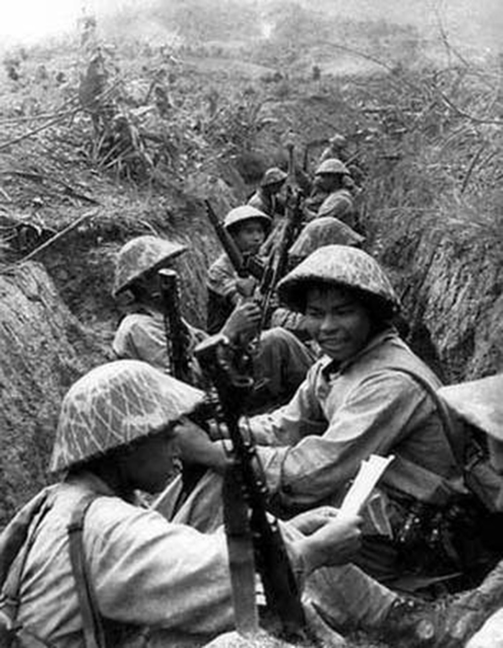 Cách công binh "khoét núi, mở hào" vây lấn Điện Biên Phủ 70 năm trước ảnh 1 Cách công binh "khoét núi, mở hào" vây lấn Điện Biên Phủ 70 năm trước ảnh 1