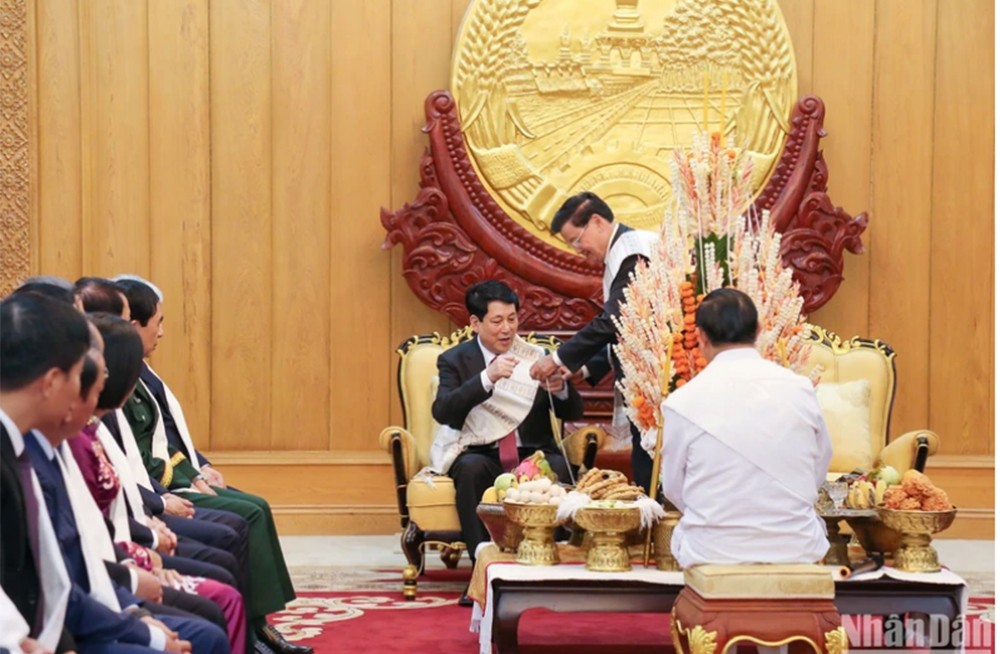 Chủ tịch nước Lương Cường hội đàm với Tổng Bí thư, Chủ tịch nước Lào Thongloun Sisoulith ảnh 2 Chủ tịch nước Lương Cường hội đàm với Tổng Bí thư, Chủ tịch nước Lào Thongloun Sisoulith ảnh 2