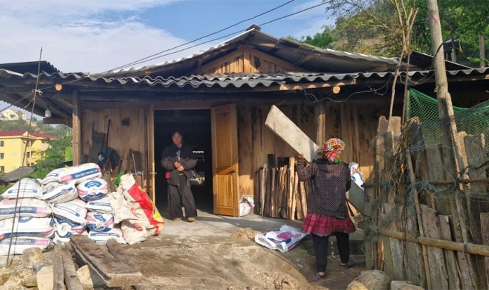 Vì những mái ấm vững bền cho người dân vùng cao Trạm Tấu ảnh 1 Vì những mái ấm vững bền cho người dân vùng cao Trạm Tấu ảnh 1