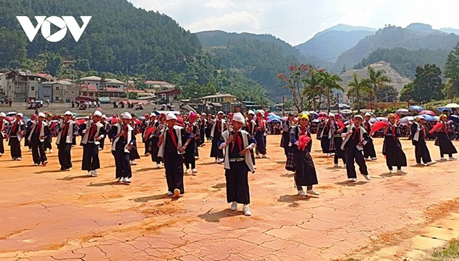 Giữ gìn bản sắc văn hoá trên vùng cao Mù Cang Chải ảnh 2 Giữ gìn bản sắc văn hoá trên vùng cao Mù Cang Chải ảnh 2