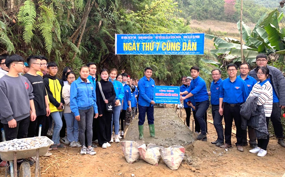 Yêu nước - nhìn từ hành động của tuổi trẻ: Bồi đắp lòng yêu nước cho thế hệ trẻ ảnh 1 Yêu nước - nhìn từ hành động của tuổi trẻ: Bồi đắp lòng yêu nước cho thế hệ trẻ ảnh 1
