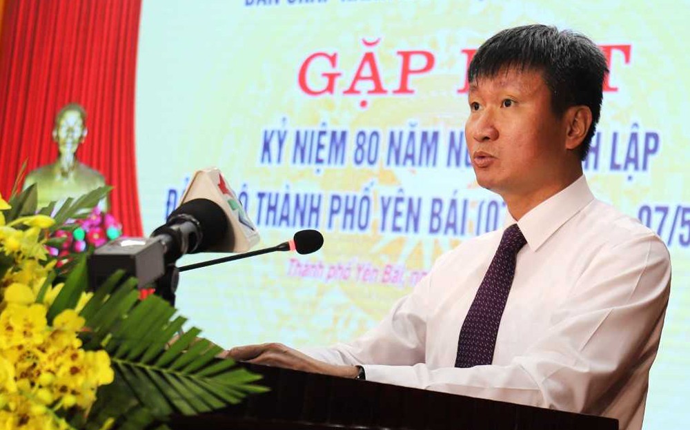 Gặp mặt kỷ niệm 80 năm Ngày thành lập Đảng bộ thành phố Yên Bái ảnh 1