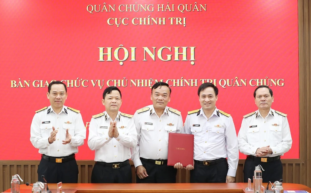Đại tá Vũ Anh Tuấn giữ chức Chủ nhiệm Chính trị Hải quân ảnh 1