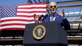 Ông Biden kích hoạt sản xuất chip tại Mỹ