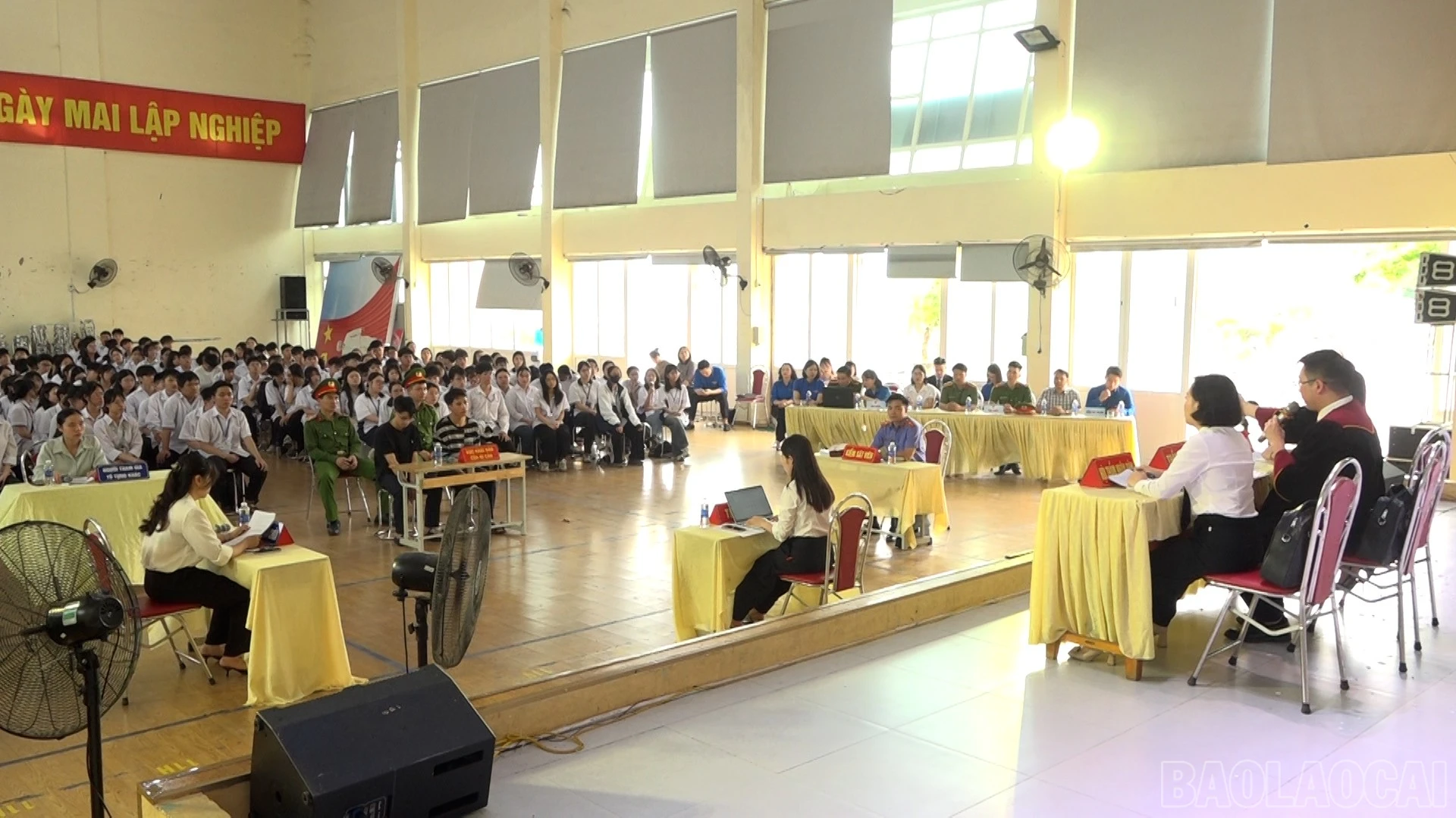 baolaocai-br_phien-toa-gia-dinh00-01-37-18still007.jpg