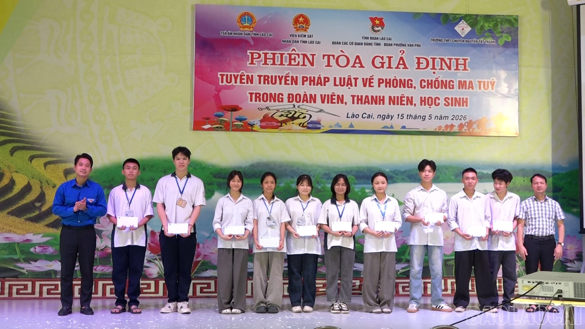 baolaocai-br_phien-toa-gia-dinh00-00-12-19still001.jpg