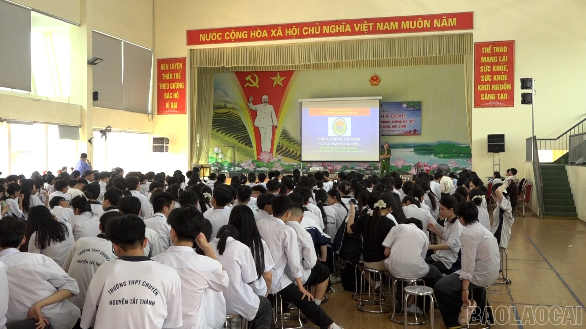 baolaocai-br_phien-toa-gia-dinh00-03-40-09still008.jpg