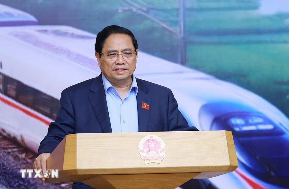 Thủ tướng Chính phủ Phạm Minh Chính kết luận phiên họp. (ảnh: TTXVN) 2310-thu-tuong-du-an-duong-sat-1.jpg