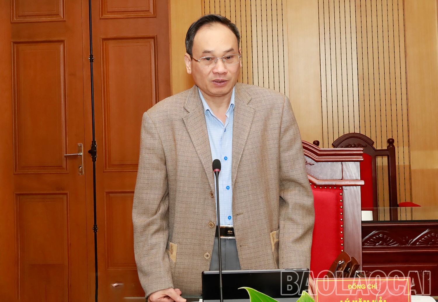 Đồng chí Lý Văn Hải, Ủy viên Ban Thường vụ Tỉnh ủy, Chủ tịch Ủy ban MTTQ Việt Nam tỉnh phát biểu tại hội nghị. mg-5770.jpg