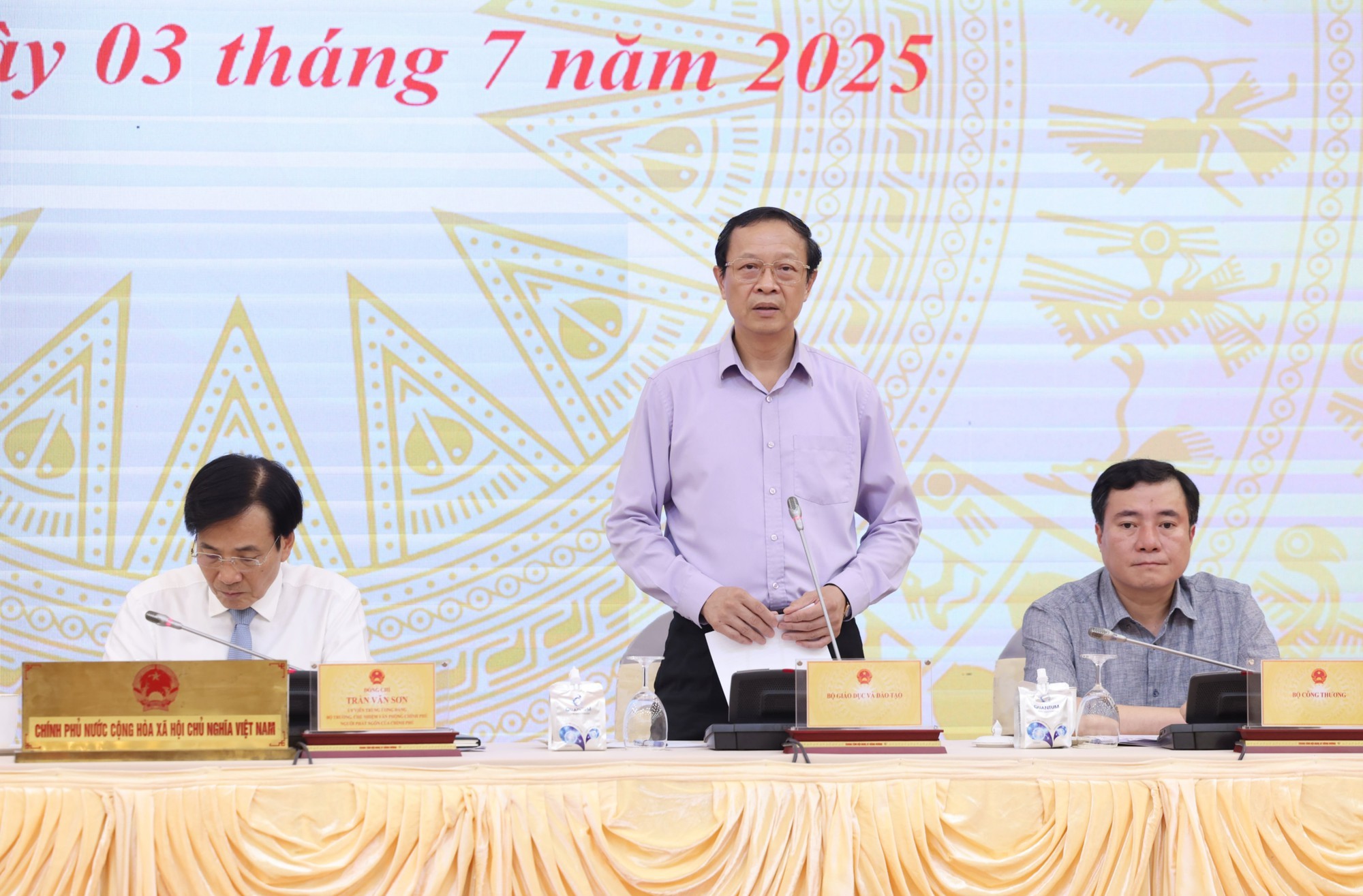 Thứ trưởng Bộ Giáo dục và Đào tạo Phạm Ngọc Thưởng thông tin về công tác đào tạo, chuẩn bị nhân sự cho lĩnh vực công nghệ cao Thứ trưởng Bộ Giáo dục và Đào tạo Phạm Ngọc Thưởng thông tin về công tác đào tạo, chuẩn bị nhân sự cho lĩnh vực công nghệ cao