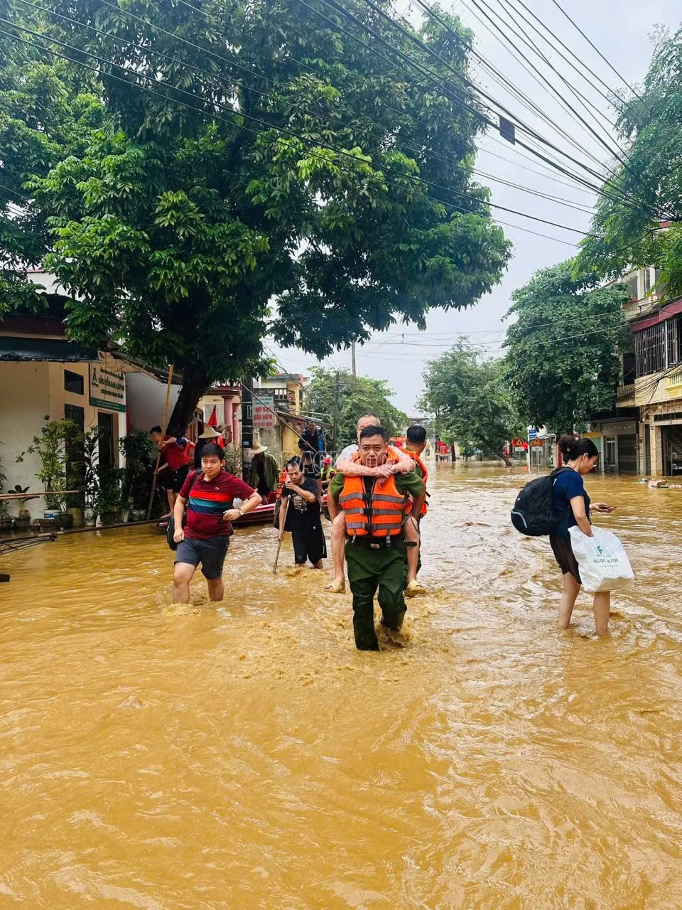 Cập nhật tình hình mưa lũ trên địa bàn tỉnh ngày 29 và 30/9 ảnh 217