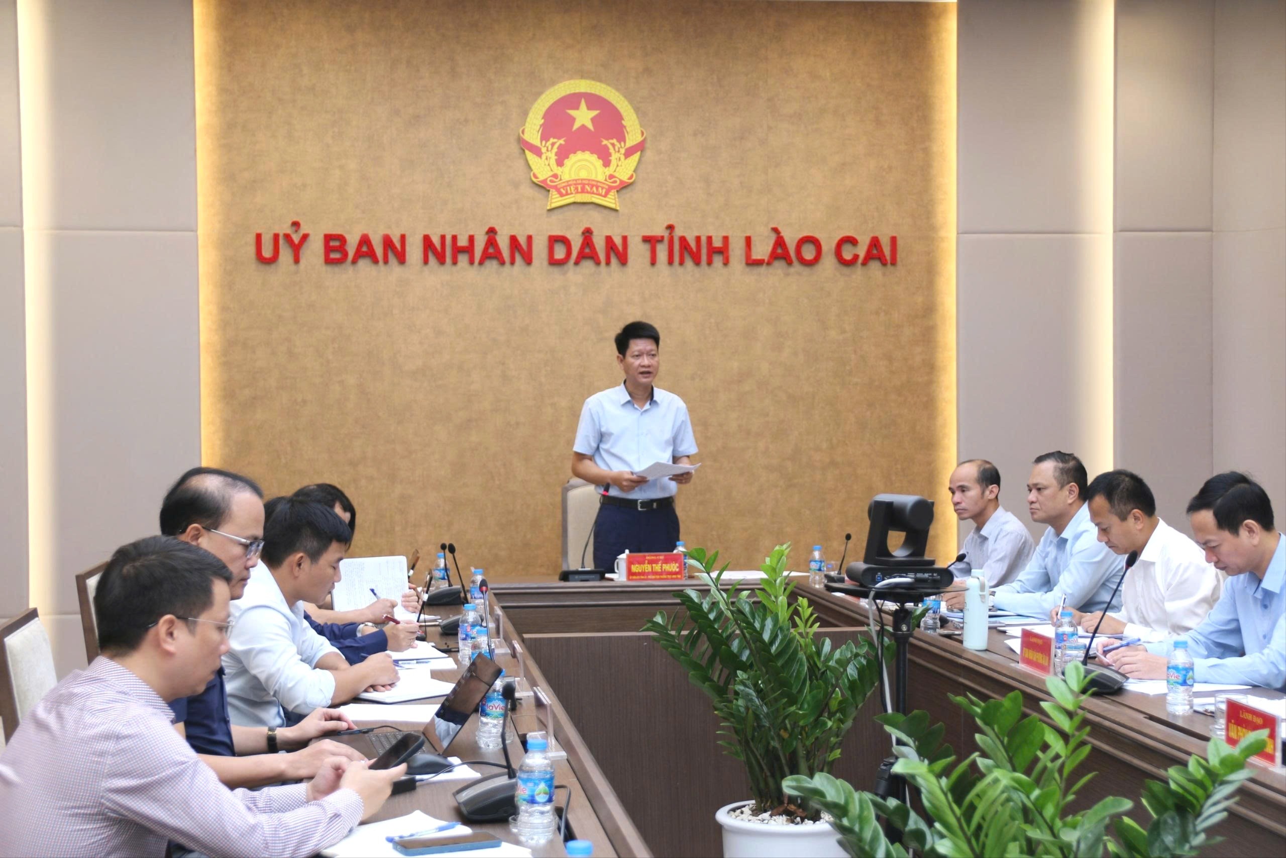 Đồng chí Nguyễn Thế Phước - Phó Chủ tịch Thường trực UBND tỉnh Lào Cai phát biểu chỉ đạo tại buổi làm việc. z7166299459452-c6d384ad5f7210178f3b0d7e59582c96-1459.jpg