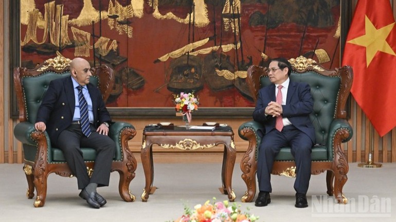 Thủ tướng Chính phủ Phạm Minh Chính tiếp ông Ali Ijaz Ahmad, Chủ tịch kiêm Tổng Giám đốc Makara Capital Partner Thủ tướng Chính phủ Phạm Minh Chính tiếp ông Ali Ijaz Ahmad, Chủ tịch kiêm Tổng Giám đốc Makara Capital Partner