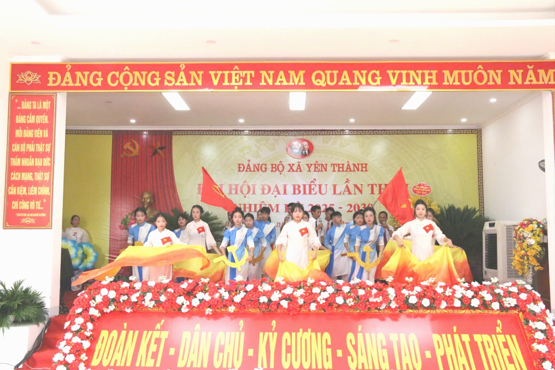 Một tiết mục văn nghệ tại Đại hội. van-nghe-1805.jpg
