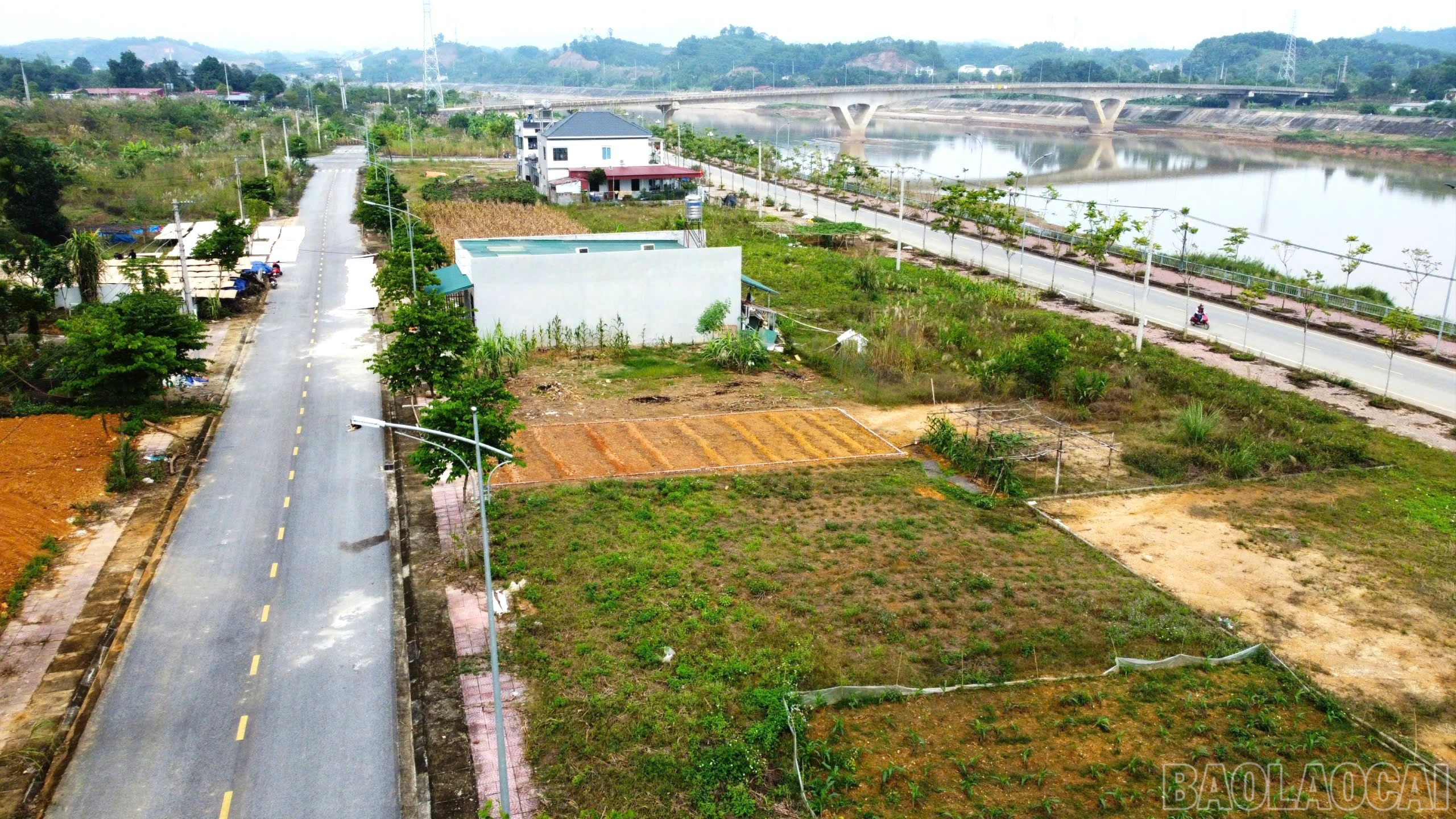 ហេដ្ឋារចនាសម្ព័ន្ធរបស់គម្រោងនេះត្រូវបានអភិវឌ្ឍយ៉ាងទូលំទូលាយ និងពេញលេញ។ baolaocai-br_z7322338512822-39be7b54528c60c0fc45619bf8107348-7906.jpg