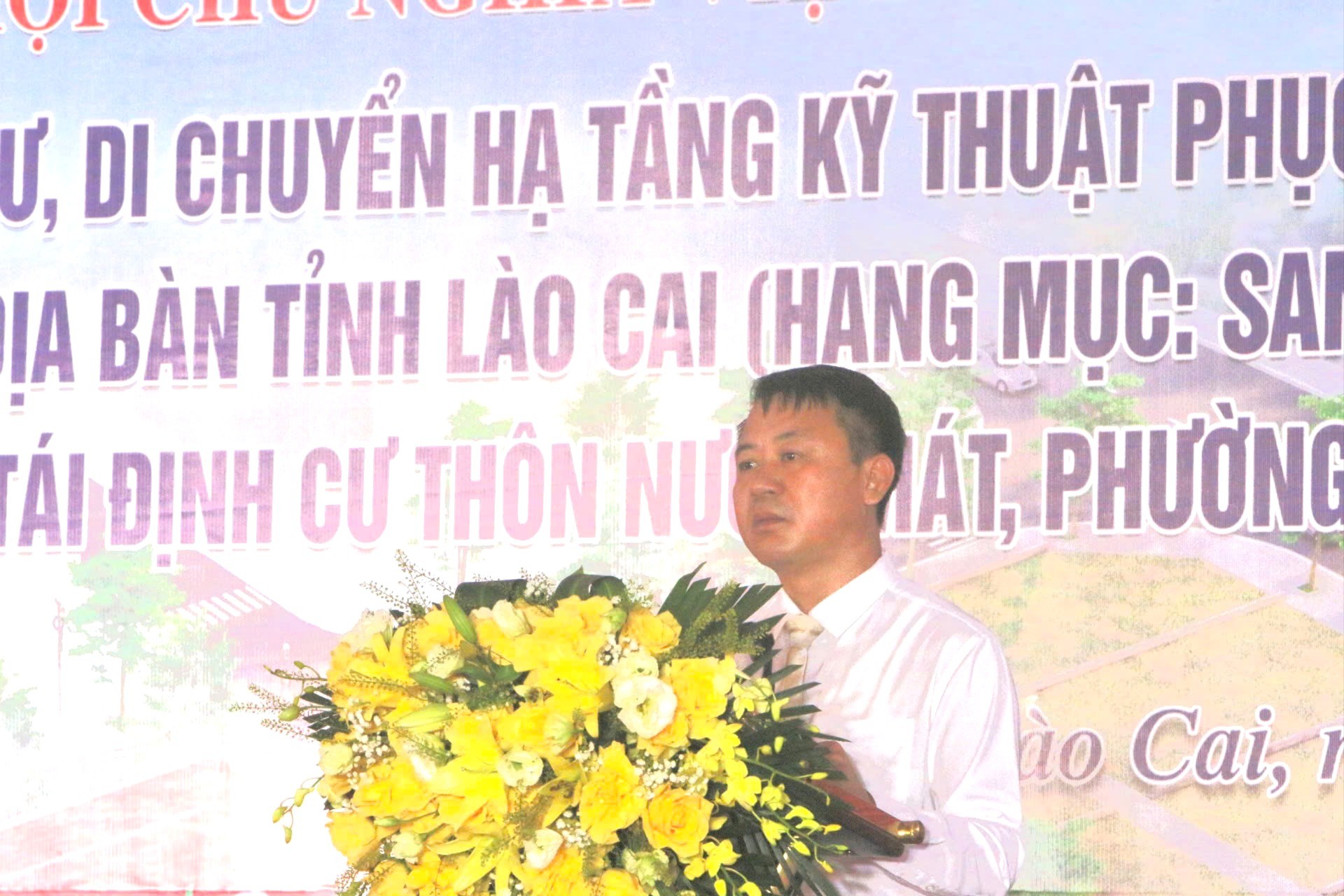 Lãnh đạo Ban Quản lý dự án đầu tư xây dựng số 1 phát biểu tại lễ khởi công. z6921467620169-526d53f5dcfc3e627ceb5039a37d51d5-8083.jpg