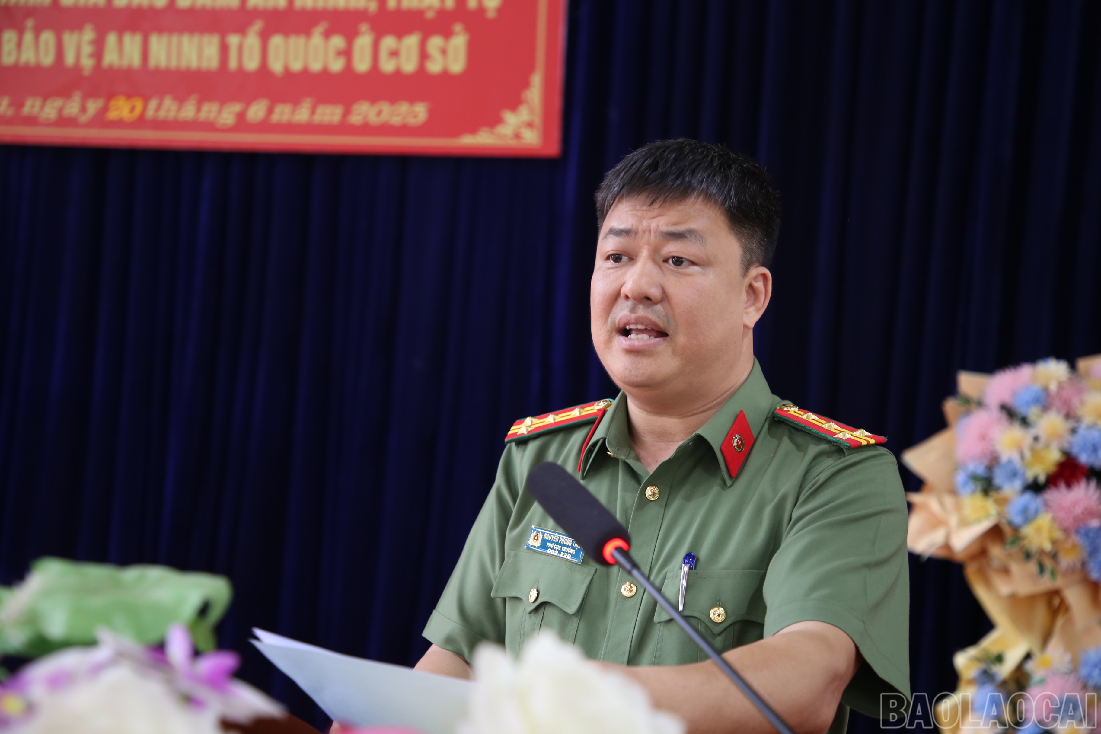 Phó Cục trưởng V05 phát biểu tại hội nghị. baolaocai-br_img-1460.jpg