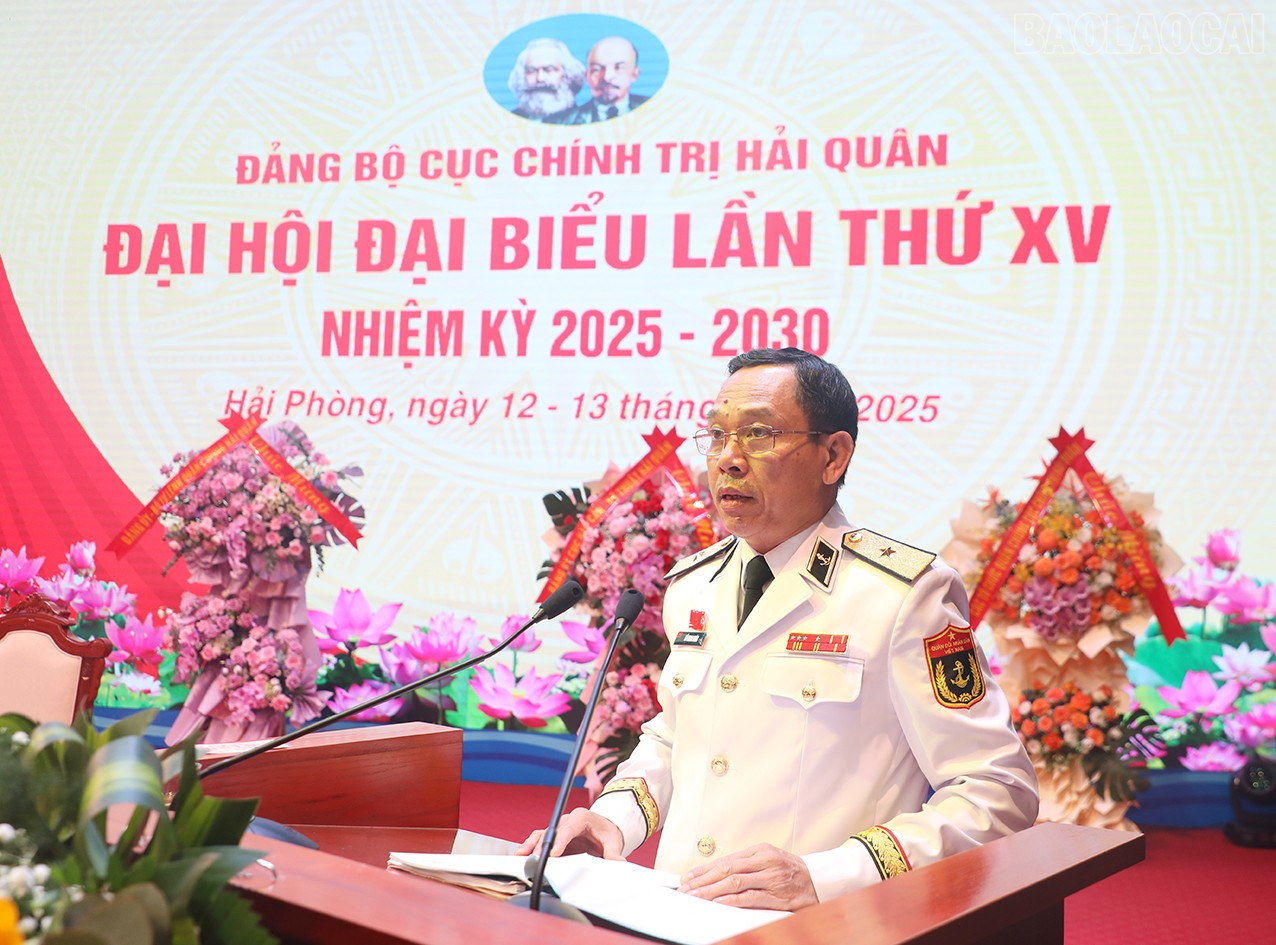 Thiếu tướng Nguyễn An Phong phát biểu tại đại hội. baolaocai-tr_phien-chinh-thuc-4.jpg